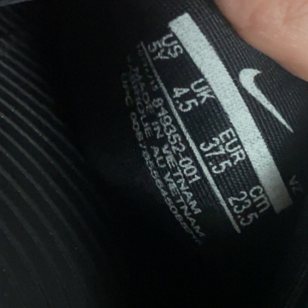 Nike Slides - Picture 4 of 4